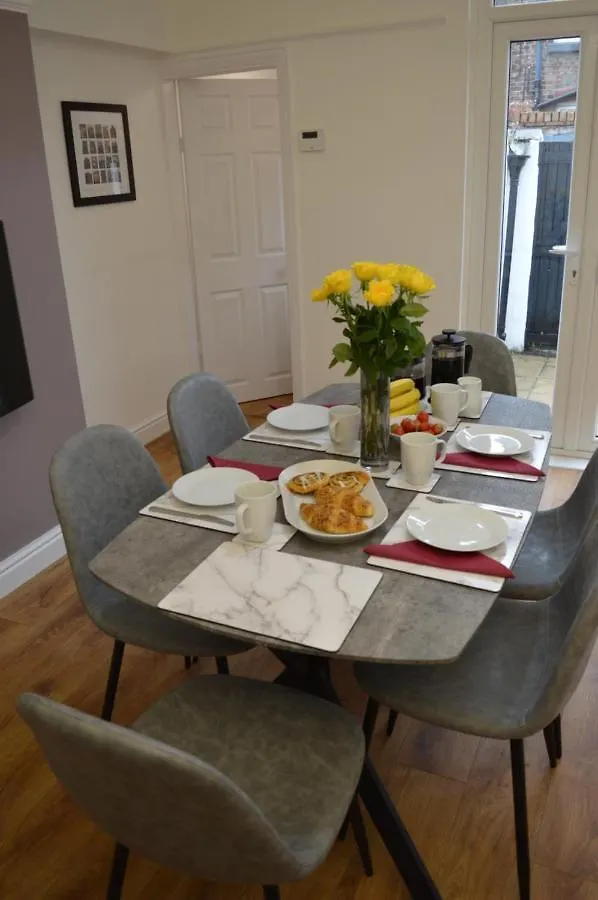 Library House Villa Liverpool Holiday home